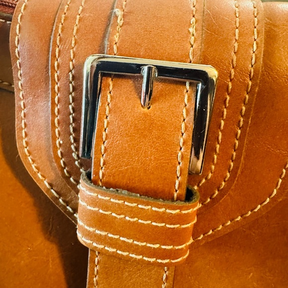 Carmel Brown shoulder bag with silver hardware - Picture 5 of 6